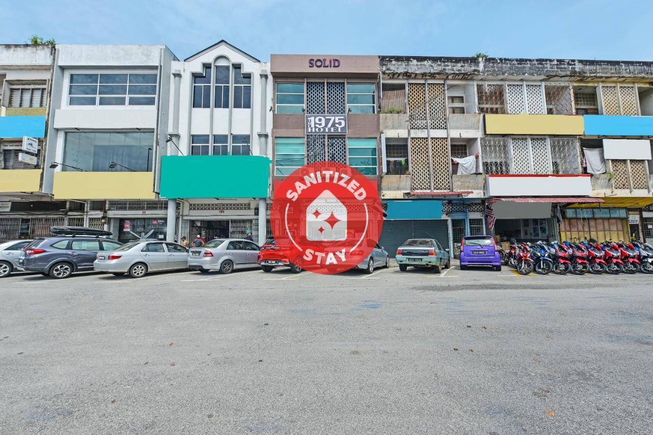 Oyo 90662 The 1975 Hotel Empire Kuantan Extérieur photo